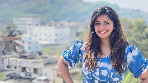 Anchor Anushree Viral Ring Moment on saregamapa Stage