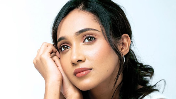 Asiya Firdose Heartbroken Evicted During COVID-19 as House Owner Demands Unpaid Rent Asiya Firdose Heartbroken Evicted During COVID-19 as House Owner Demands Unpaid Rent