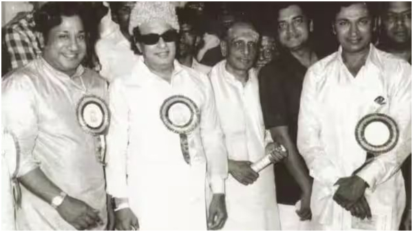 Dr Rajkumar s Bold Stand at Filmfare event How MGR Apologized and Annavru Defended His Land
