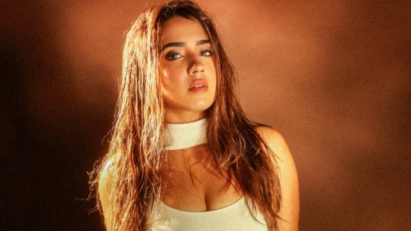 Roshni Walia s Mom Breaks Taboos Carry Condoms Go Out Have Fun Advice Shakes Social Media Roshni Walia s Mom Breaks Taboos Carry Condoms Go Out Have Fun Advice Shakes Social Media