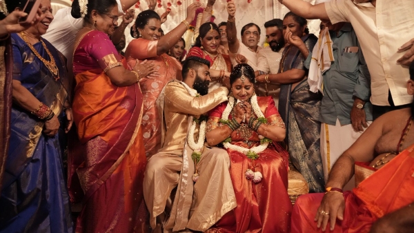 Kannada Anchor Anushree and Roshan Wedding Photos amp amp Video Out