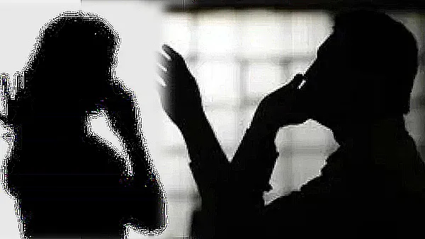 Bollywood Star Actress Alleged Phone Call with Senior Politician Goes Viral on Social Media Bollywood Star Actress Alleged Phone Call with Senior Politician Goes Viral on Social Media