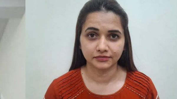 Viral Photo Darshan-Pavithra Gowda s First Glimpse After Arrest Stuns Social Media