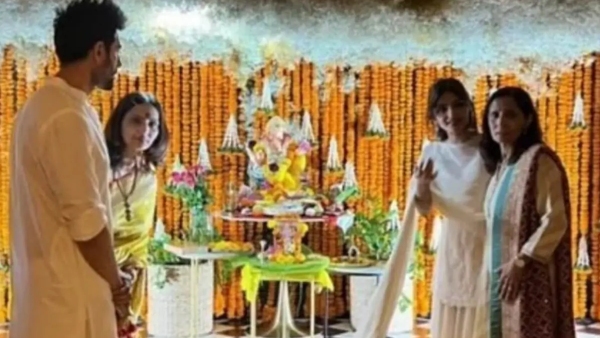 Kartik Aaryan amp amp Sreeleela s Ganesh Chaturthi Sparks Dating Rumours