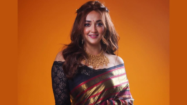 Singer Monali Thakur s Marriage on the Rocks The Instagram Clue Sparking Divorce Rumours