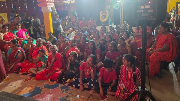 Navratri 2025 2nd day Brahmacharini Devi Puja done by Vasudeva Kutumba serial cast Anjali and Brunda Navratri 2025 2nd day Brahmacharini Devi Puja done by Vasudeva Kutumba serial cast Anjali and Brunda