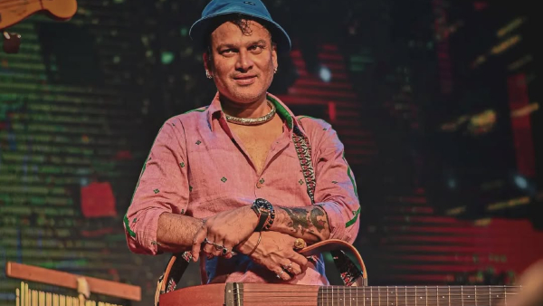 Singer Zubeen Garg Dies in Singapore Scuba Accident Assam Fan Jumps into Brahmaputra