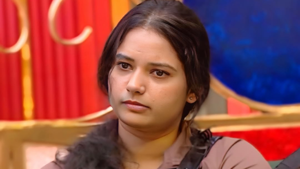 SHOCK EXIT Chitti Pickles Ramya Moksha s Bigg Boss 9 Telugu Journey Ends