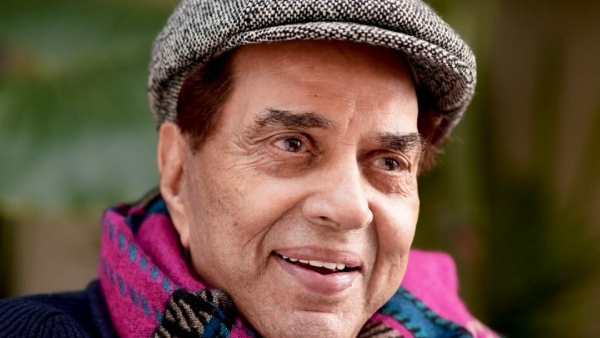 Dharmendra Hospitalized at 89 Fan Concern Surges Team Confirms Routine Check-up