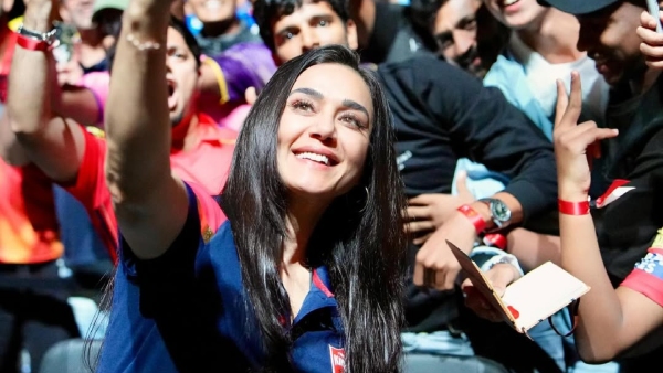 shock-sale-preity-zinta-sells-bandra-flat-for-14-08-crore-despite-2023-purchase-price-of-17-cr-see shock-sale-preity-zinta-sells-bandra-flat-for-14-08-crore-despite-2023-purchase-price-of-17-cr-see