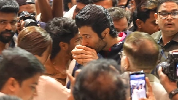 Vijay Deverakonda s Hand Kiss to Rashmika Mandanna at The Girlfriend Success Meet Goes Viral Vijay Deverakonda s Hand Kiss to Rashmika Mandanna at The Girlfriend Success Meet Goes Viral