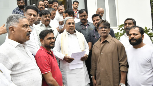 CM Siddaramaiah Praises Socially Powerful Kannada Film Landlord Audience Support Grows Stronger CM Siddaramaiah Praises Socially Powerful Kannada Film Landlord Audience Support Grows Stronger