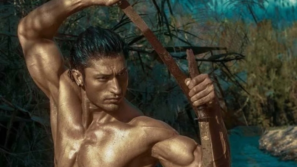 Stripped to the Soul Vidyut Jammwal s Raw Sahaj Practice in the Wild Stuns the Internet Stripped to the Soul Vidyut Jammwal s Raw Sahaj Practice in the Wild Stuns the Internet