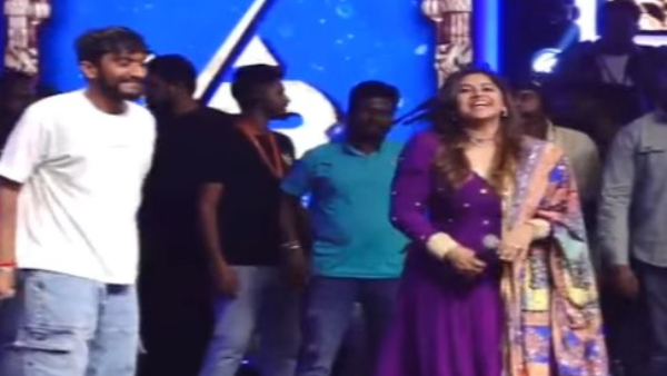 Bigg Boss Winner Gilli Calls Anushree His Godmother Emotional Moment Goes Viral