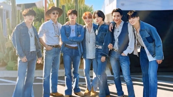 BTS Reclaims Throne 260 000 Storm Seoul for ARIRANG as SWIM Shatters Records BTS Reclaims Throne 260 000 Storm Seoul for ARIRANG as SWIM Shatters Records