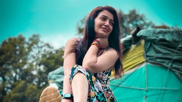 vada-pav-girl-chandrika-dixit-exposes-casting-couch-offers-in-showbiz vada-pav-girl-chandrika-dixit-exposes-casting-couch-offers-in-showbiz