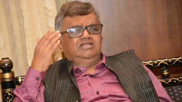 Kannada Veteran Late actor Dwarakish daughter in law Varsha Rai found in fraud case