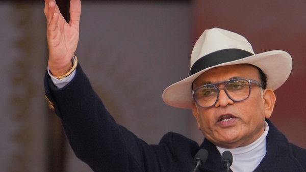 he-betrayed-a-pregnant-woman-annu-kapoor-rips-into-om-puri-for-ruining-his-sister-s-life