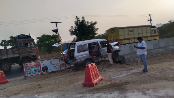 Tragedy Strikes Prabhas s Fauji Fatal Crash Leaves 1 Gone 5 Injured