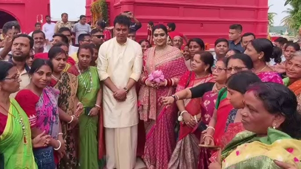 Tagaru Fame Triveni Rao and Ex-Tripura CM Biplab Kumar Deb Host Grand Wedding Reception