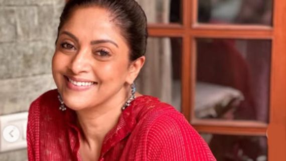 മക്കളെ ഇട്ടിട്ട് വരുന്നതായിരുന്നു പ്രശ്‌നം, പകുതിയില്‍ ഞാന്‍ മരിക്കുമെന്ന് പറഞ്ഞതോടെ ആശ്വാസമായി;നാദിയ മൊയ്തു