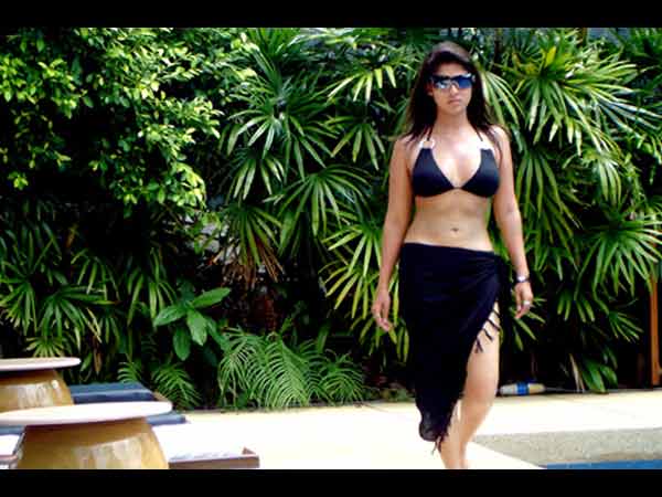   വിവാദങ്ങളൊഴിയാതെ നയന്‍സ്