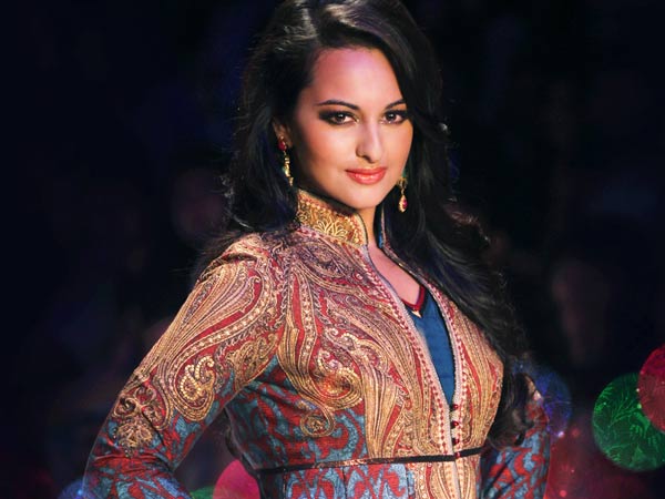 സോനാക്ഷി സിന്‍ഹ