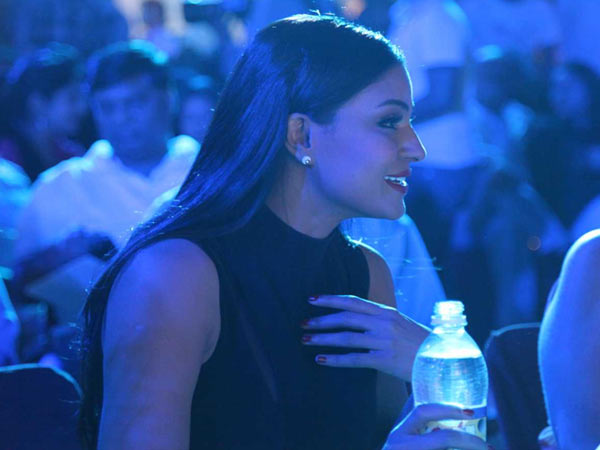 വീണ മാലിക്കിന് ജയ്‍പൂരില്‍ ആരാധക തിളക്കം