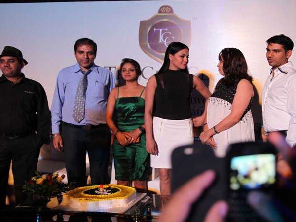 വീണ മാലിക്കിന് ജയ്‍പൂരില്‍ ആരാധക തിളക്കം