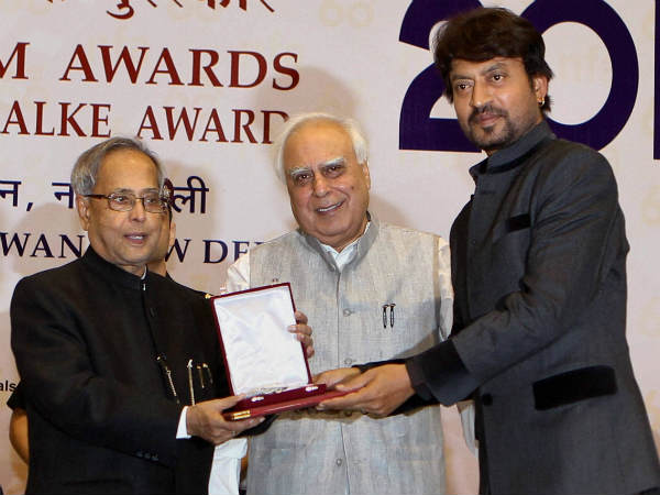 60 ആമത് ദേശീയ ചലച്ചിത്ര പുരസ്കാരങ്ങള്‍ രാഷ്ടപതി വിതരണം ചെയ്യുന്നു