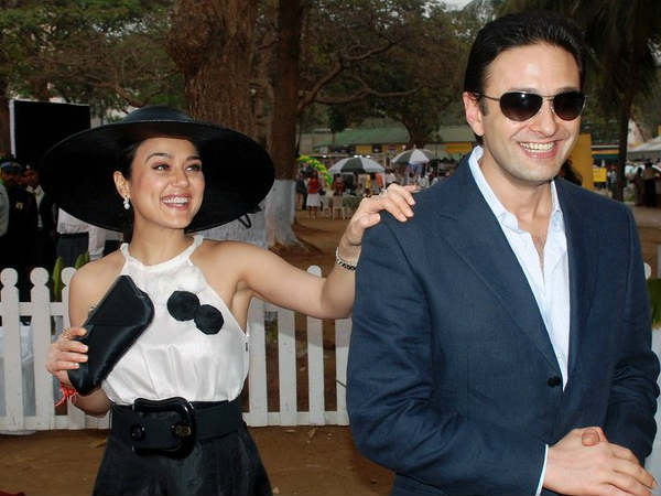 പ്രീതി സിന്റ- നെസ് വാഡിയ