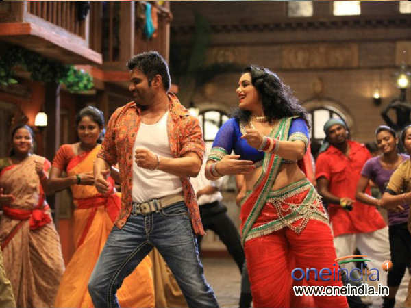 സുനില്‍ ഷെട്ടിയും ശ്വേതാ മേനോനും