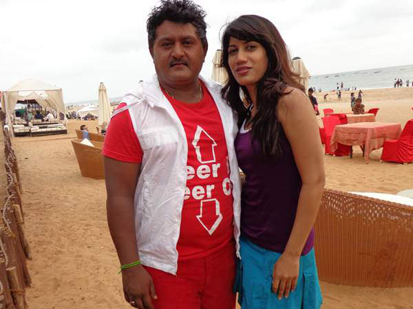 കോമള്‍ കുമാറിനൊപ്പം