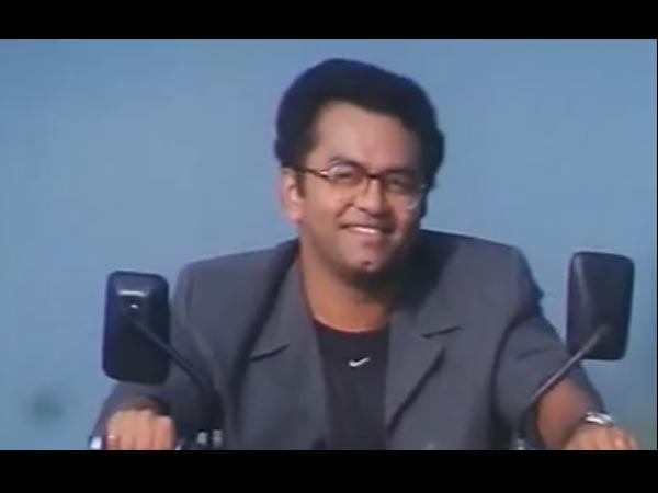 മിഴി രണ്ടിലും