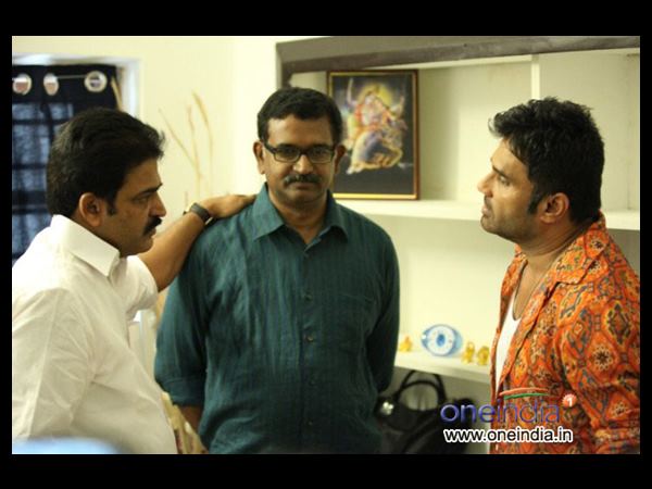 കളിമണ്ണില്‍ എട്ടു പാട്ടുകള്‍