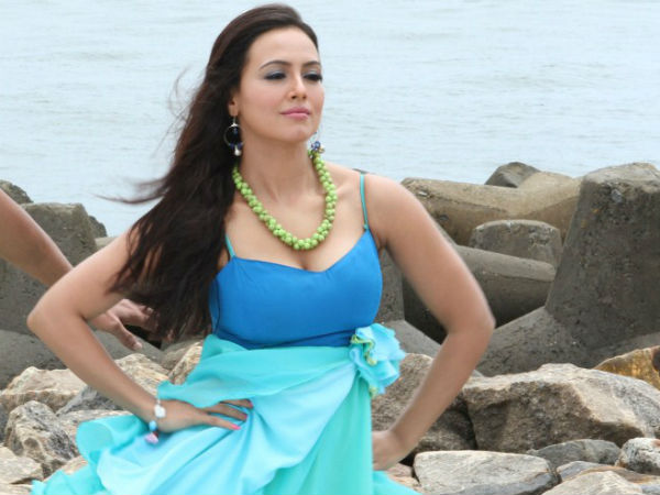 സില്‍ക്കിനെ അപമാനിച്ചു?