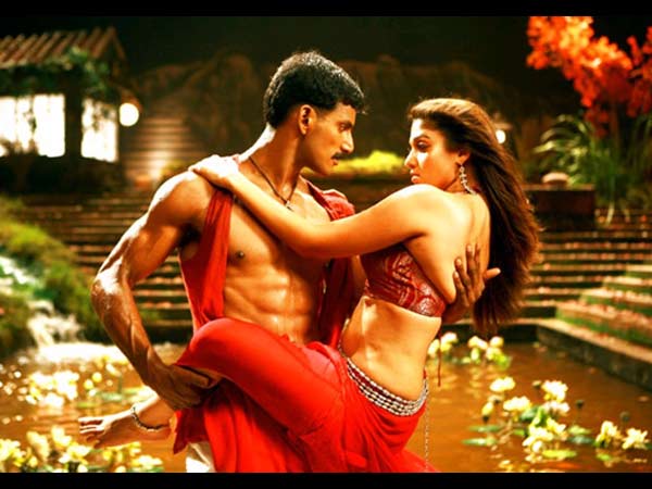 ഗ്ളാമര്‍ വേഷങ്ങള്‍