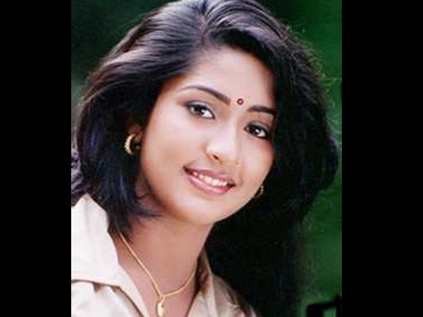  ആദ്യ ചിത്രം 