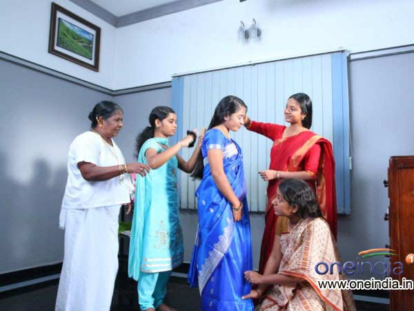 സഹസവിധായകനായി തുടക്കം