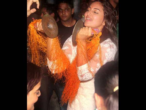 സോനാക്ഷി സിന്‍ഹ