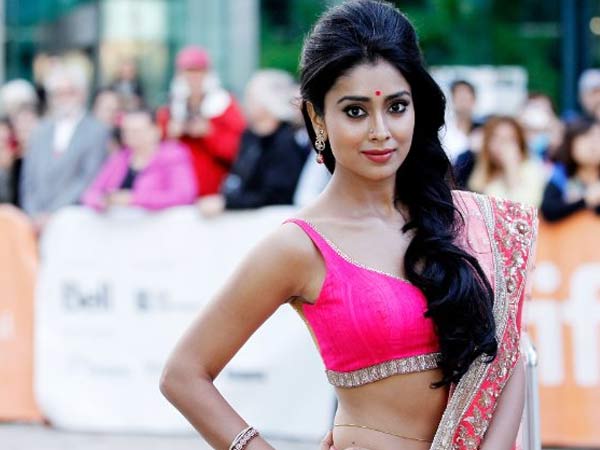 ചൂടന്‍ നായിക