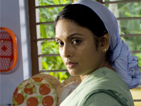 കേര നിരകളാടും...