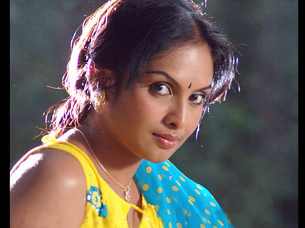 പാട്ട് കേള്‍ക്കുമ്പോള്‍