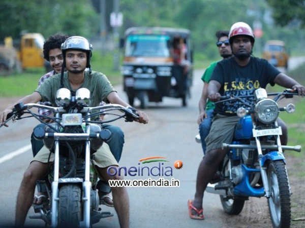 ശ്രീനാഥ് ഭാസിയും പ്രേംജി അമരനും കസറി