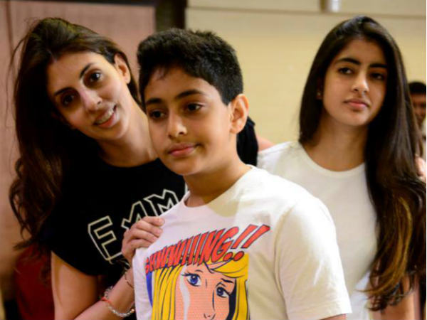 നവ്യയുടെ കുടുംബം