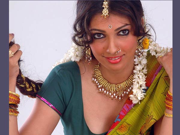  ഐറ്റം ഡാന്‍സര്‍