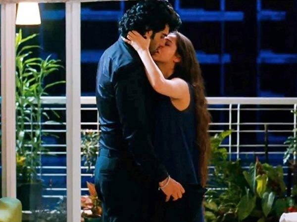 അര്‍ജുന്‍ കപൂര്‍-സാഷ ആഗ