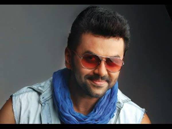 ഇന്ദ്രജിത്ത് സുകുമാരന്‍