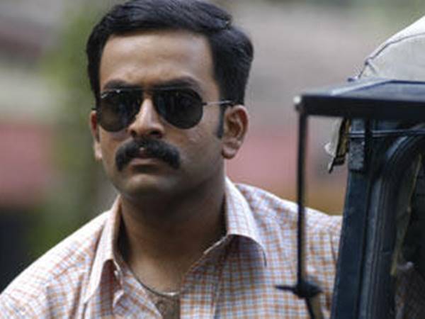 അമ്മക്കിളിക്കൂട്-തിരക്കഥ