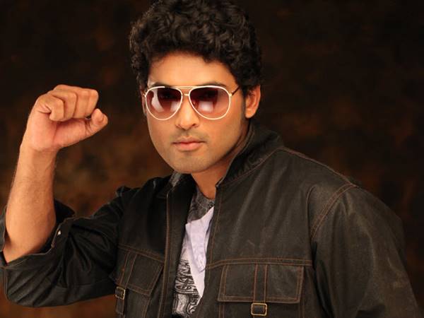 മലയാളത്തിലേക്ക്